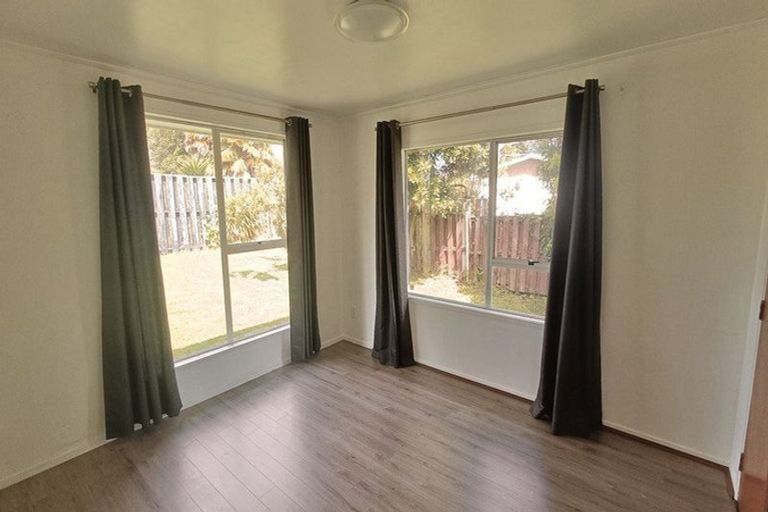 Photo of property in 30 Glynnbrooke Street, Te Atatu South, Auckland, 0610