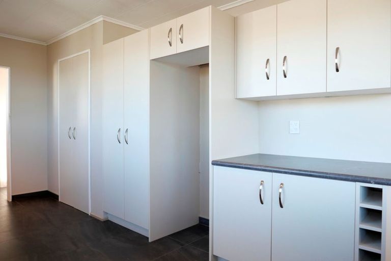 Photo of property in 17 Chums Road, Paraparaumu Beach, Paraparaumu, 5032