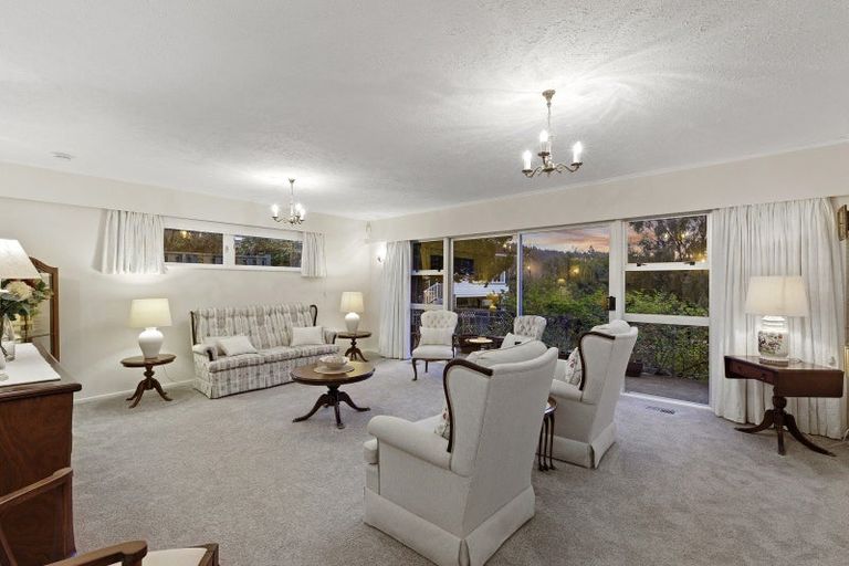 Photo of property in 4 Harewood Grove, Pinehaven, Upper Hutt, 5019