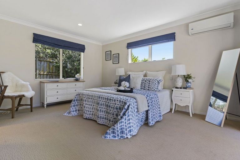 Photo of property in 28 Craigavon Drive, East Tamaki, Auckland, 2013