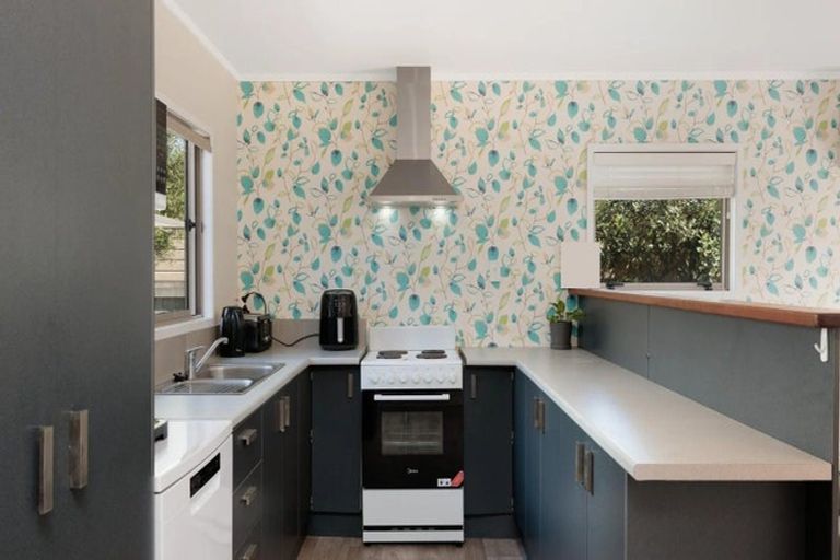 Photo of property in 128b Karewa Parade, Papamoa Beach, Papamoa, 3118