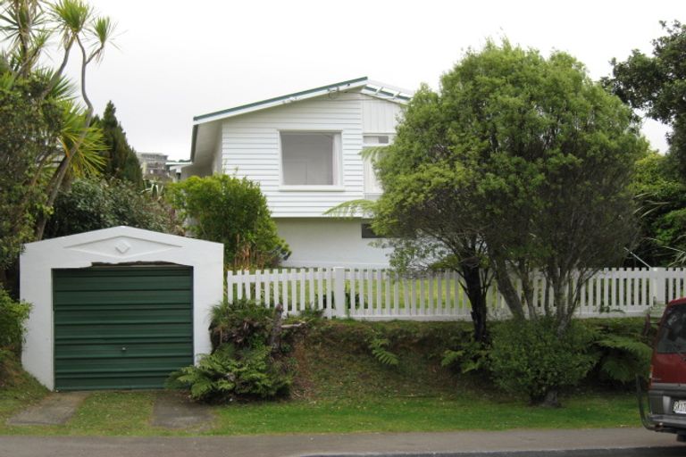 Photo of property in 44 Beauchamp Street, Karori, Wellington, 6012
