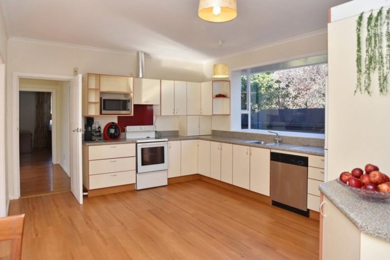 Photo of property in 213 Main North Road, Redwood, Christchurch, 8051