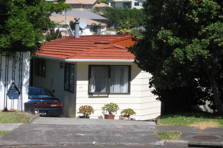 Photo of property in 1/40 Deverell Place, Northcross, Auckland, 0632