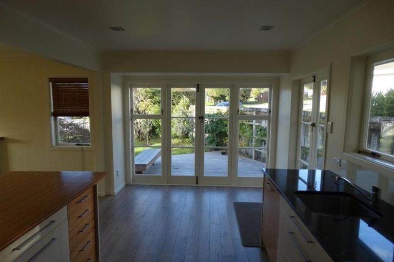 Photo of property in 3 Mackenzie Street, Te Atatu South, Auckland, 0610