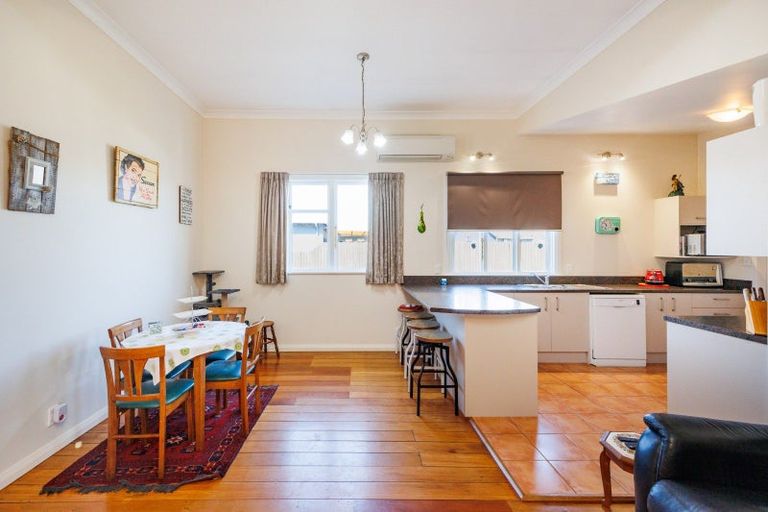 Photo of property in 93 Featherston Street, Takaro, Palmerston North, 4412