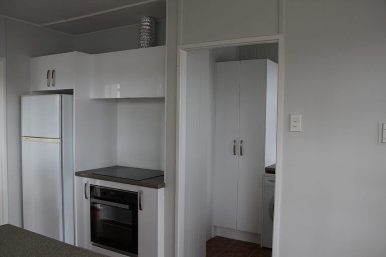 Photo of property in 33 Rimu Street, New Lynn, Auckland, 0600