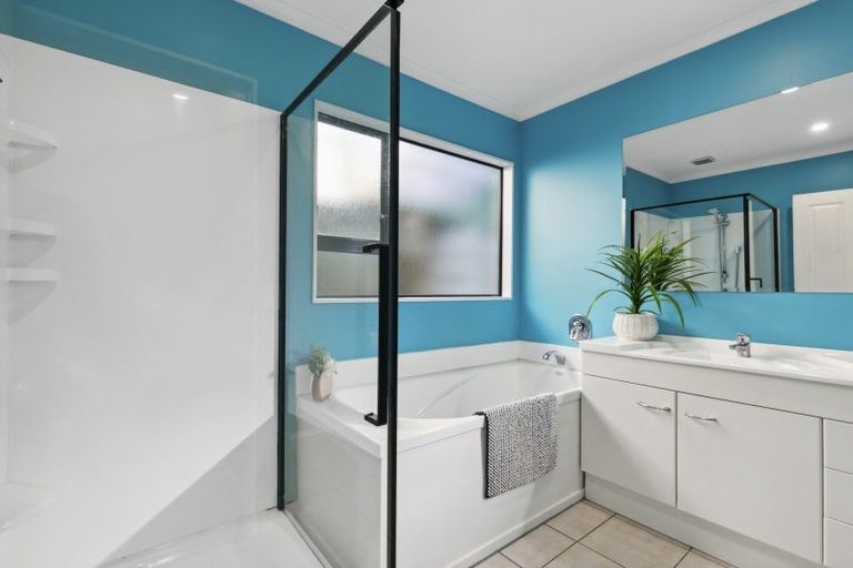 Photo of property in 17a Manuka Street, Miramar, Wellington, 6022