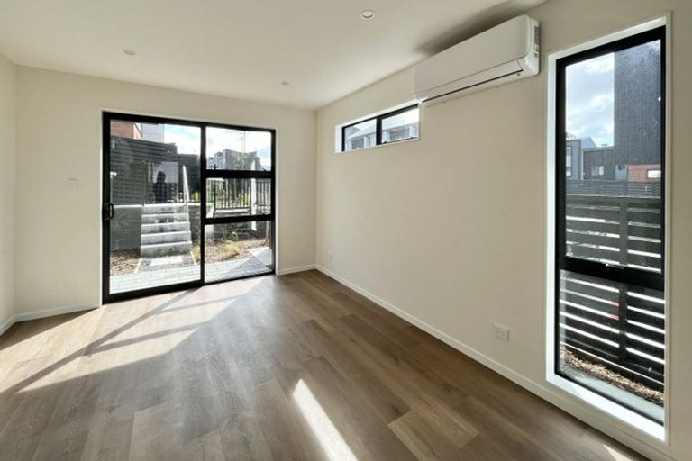 Photo of property in 1/25 Jabuka Street, Glen Eden, 0602