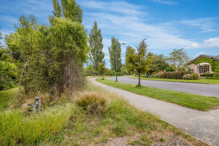 Photo of property in 15 Caleb Place, Northwood, Christchurch, 8051