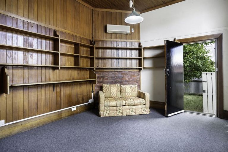 Photo of property in 24 Jellicoe Street, Martinborough, 5711