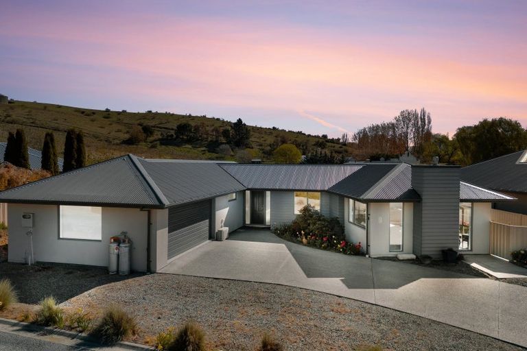Photo of property in 9 Pinot Noir Court, Omarama, 9412