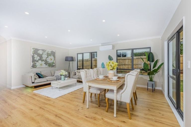 Photo of property in 10a Nielsen Place, Massey, Auckland, 0614