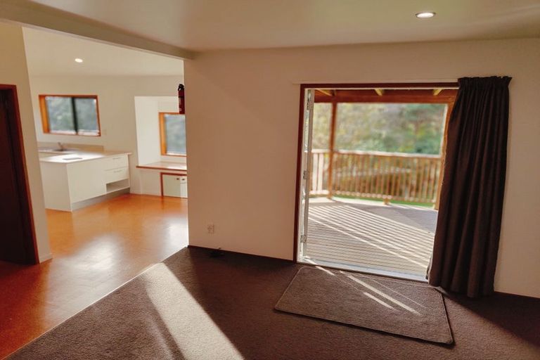 Photo of property in 121 Forest Hill Road, Henderson, Auckland, 0612