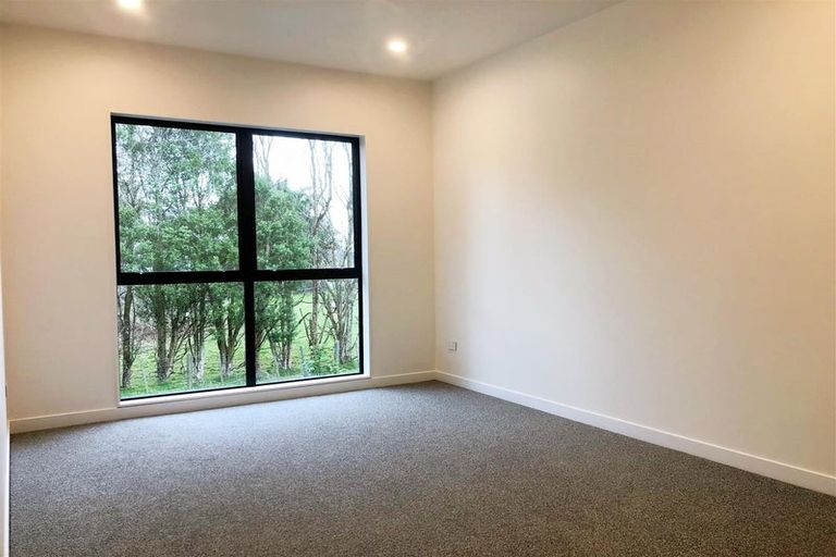Photo of property in 7 Yellow Pear Lane, Karaka, 2578