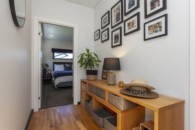 Photo of property in 101 Kakariki Grove, Waikanae, 5036