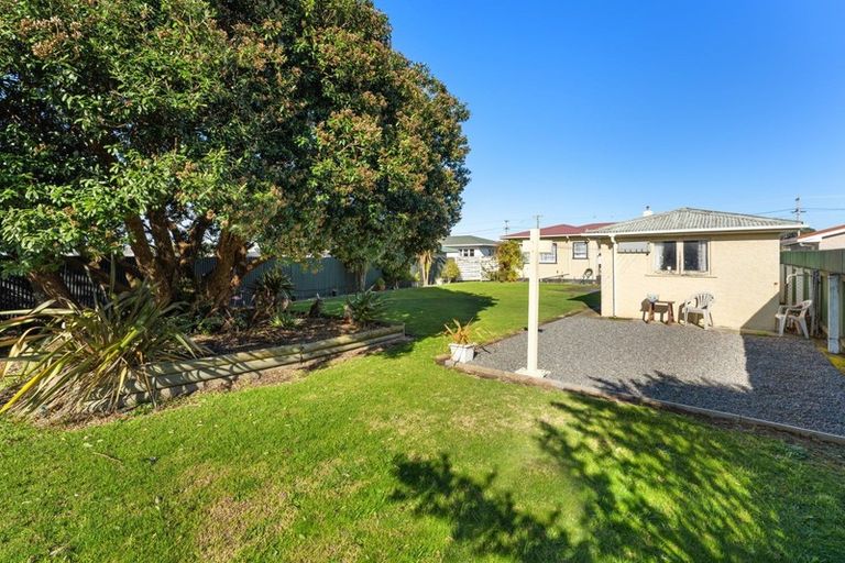 Photo of property in 50 Polson Street, Castlecliff, Whanganui, 4501