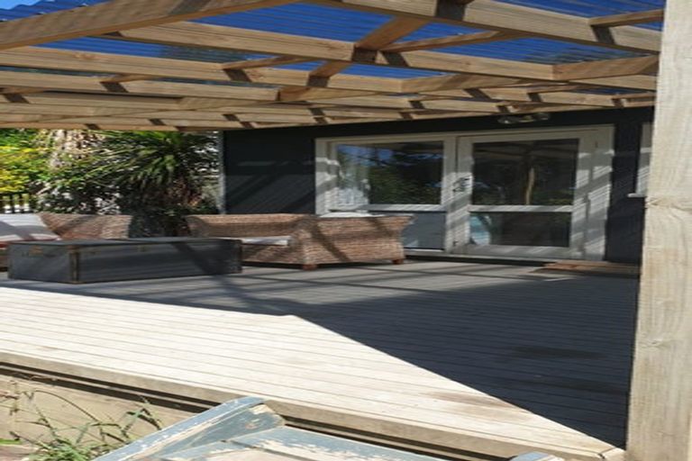 Photo of property in 2 Rimu Road, Mangere Bridge, Auckland, 2022