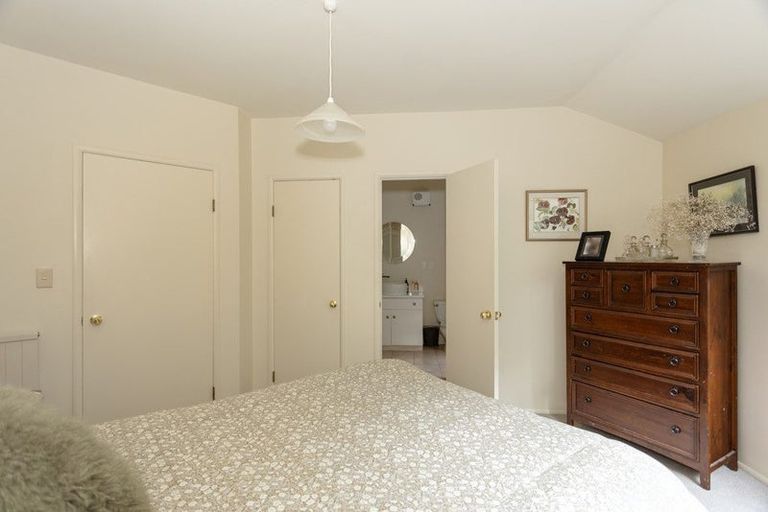 Photo of property in 16 Slade Street, Oamaru North, Oamaru, 9400