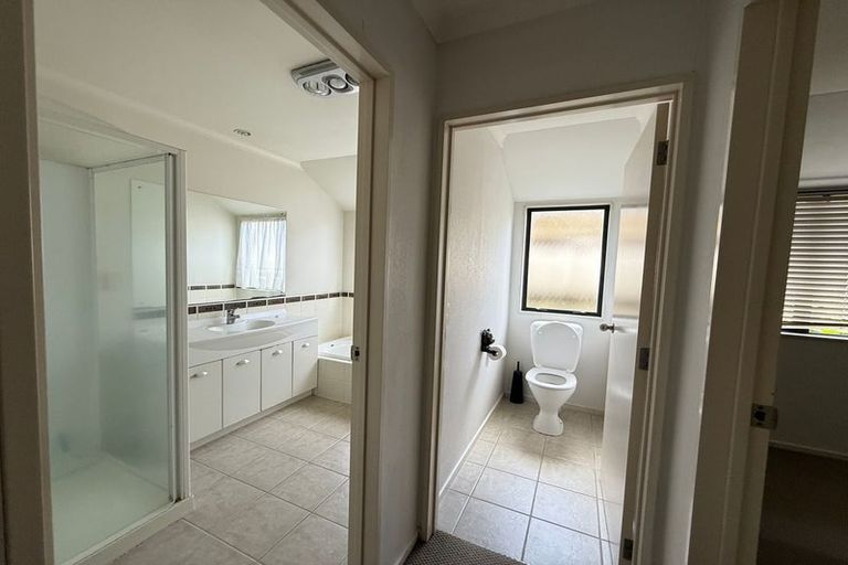 Photo of property in 311 Chapel Road, Flat Bush, Auckland, 2016