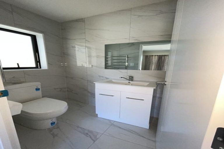 Photo of property in 367c Don Buck Road, Massey, Auckland, 0614