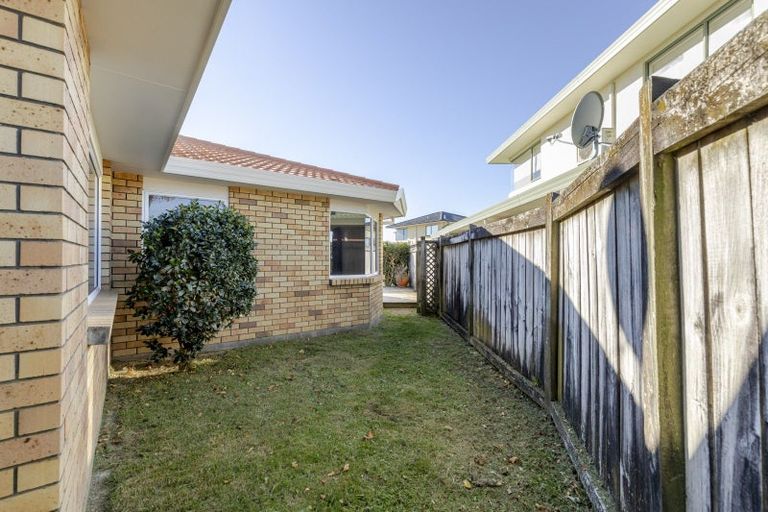 Photo of property in 3/20 Kellyville Heights, Merrilands, New Plymouth, 4312
