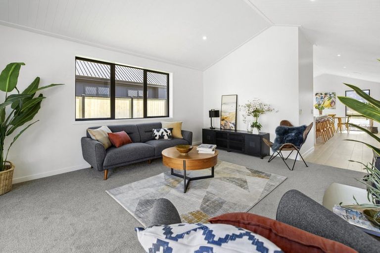 Photo of property in 14 Moonstone Street, Albert Town, 9305
