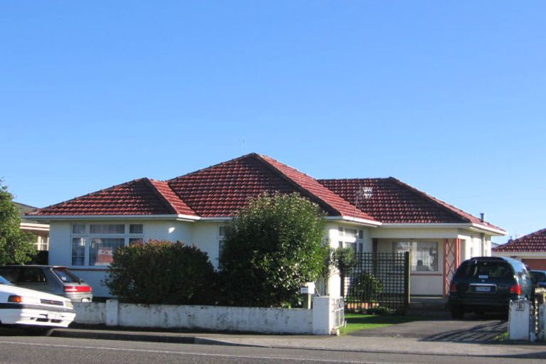 Photo of property in 67 Featherston Street, Takaro, Palmerston North, 4412