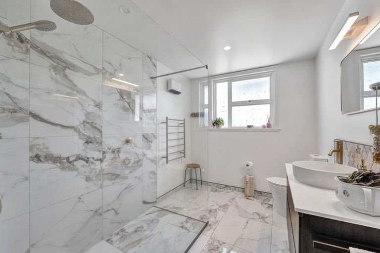 Photo of property in 16 Glen Almond Street, New Plymouth, 4310