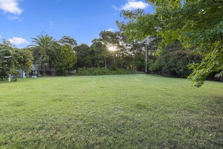 Photo of property in 166 Godley Road, Titirangi, Auckland, 0604