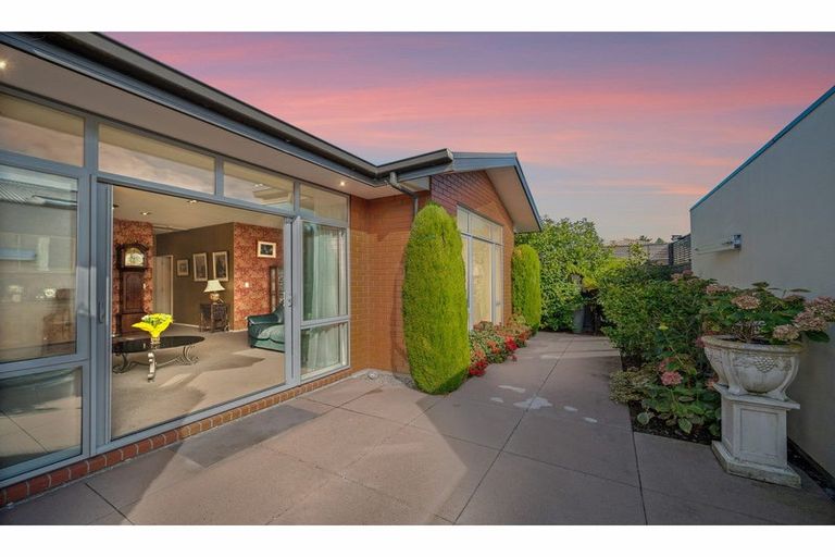 Photo of property in 2/10 Rata Street, Riccarton, Christchurch, 8041