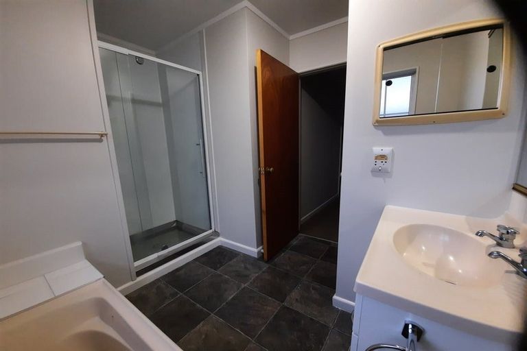 Photo of property in 2 Kingston Street, Awapuni, Palmerston North, 4412