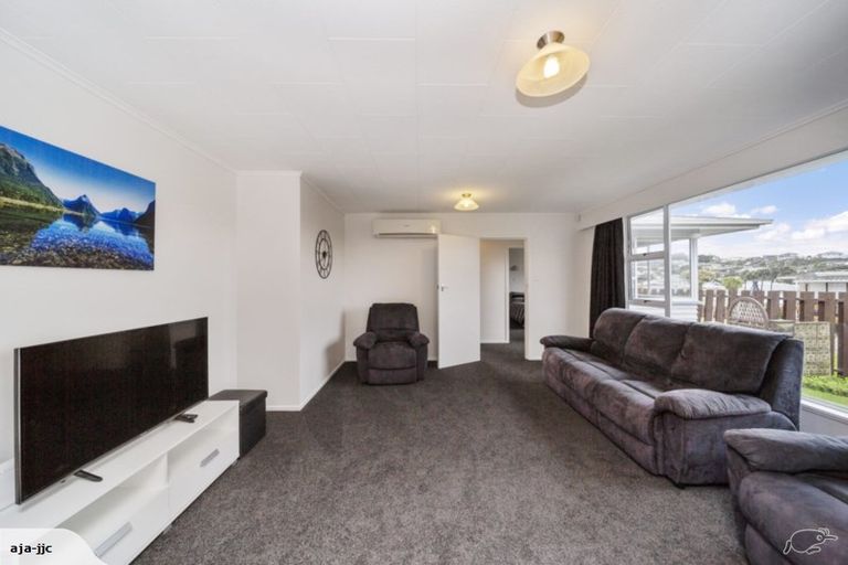 Photo of property in 33 Rosendale Avenue, Spotswood, New Plymouth, 4310
