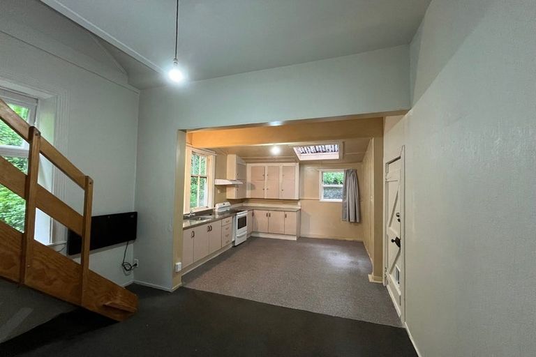 Photo of property in 1/13 Garden Road, Northland, Wellington, 6012