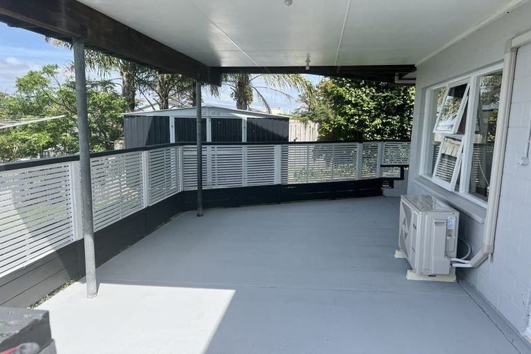 Photo of property in 166 Carlisle Road, Northcross, Auckland, 0632