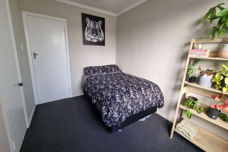 Photo of property in 21 Broadway, Stratford, 4332
