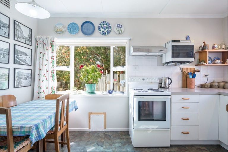 Photo of property in 16 Baldwin Road, Tasman, Upper Moutere, 7173