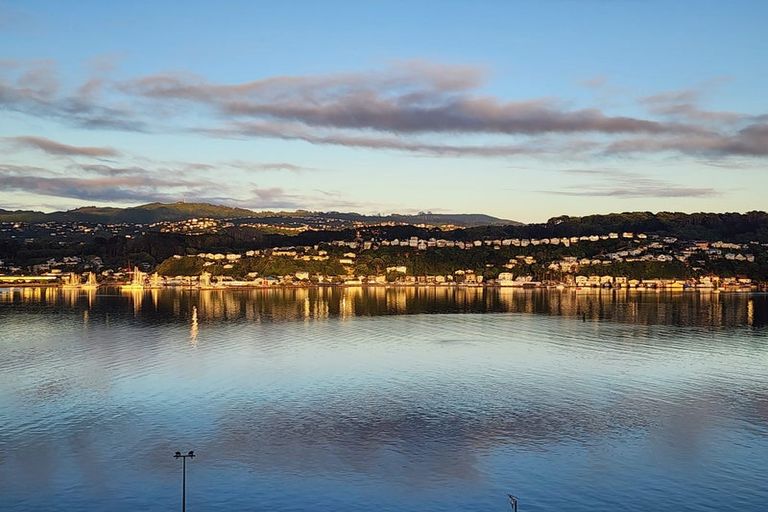 Photo of property in Shelley Bay Terraces, 3/61 Maupuia Road, Maupuia, Wellington, 6022