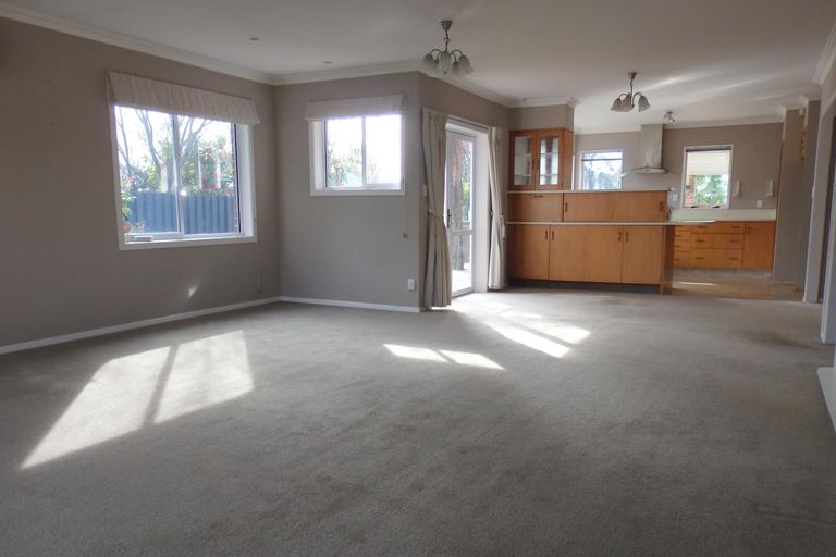 Photo of property in 89 Hall Street, Cambridge, 3434