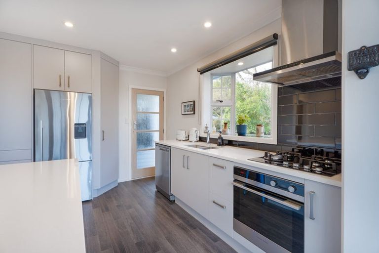 Photo of property in 18 Akatarawa Road, Brown Owl, Upper Hutt, 5018