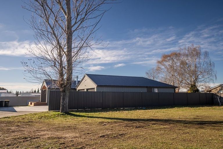 Photo of property in 19 Ohau Road, Twizel, 7901