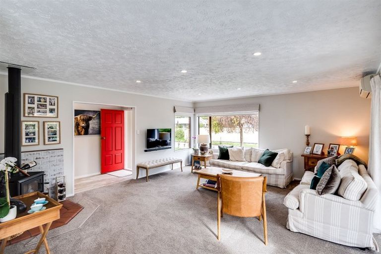 Photo of property in 24 Hetley Crescent, Taradale, Napier, 4112