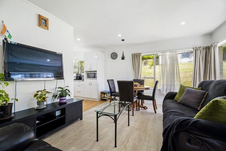 Photo of property in 2/43 Archers Road, Hillcrest, Auckland, 0629
