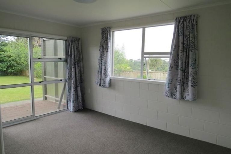 Photo of property in 89 Wairau Road, Oakura, 4314