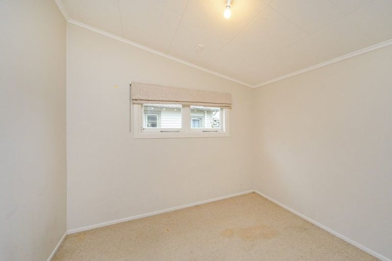 Photo of property in 42 Florence Avenue, Palmerston North, 4414