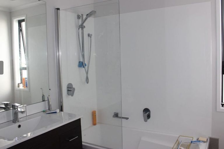 Photo of property in 2 Sidney Wallingford Way, Hobsonville, Auckland, 0616