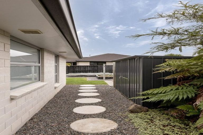 Photo of property in 6 Lakeside Terrace, Omokoroa, 3114
