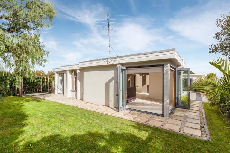 Photo of property in 15 Fordyce Avenue, Sunnyhills, Auckland, 2010