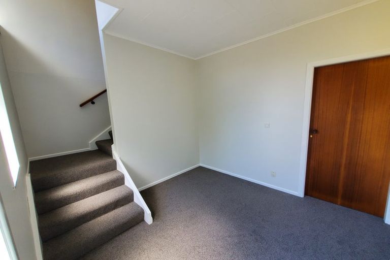 Photo of property in 87 Mulberry Street, Normandale, Lower Hutt, 5010