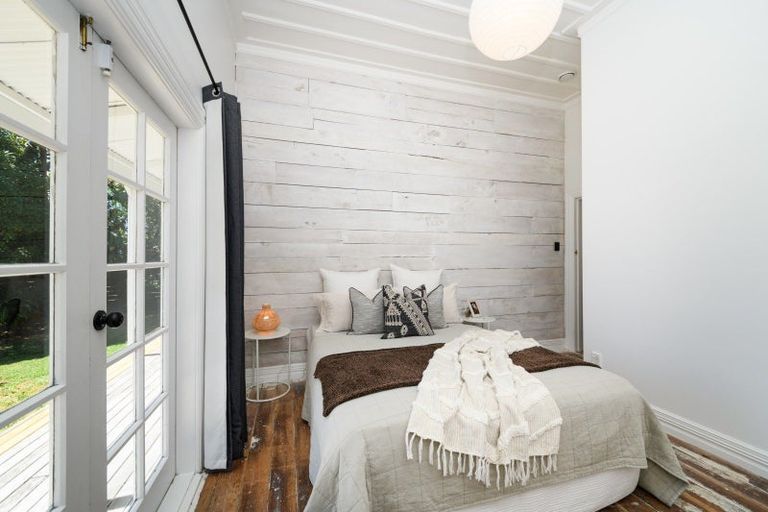 Photo of property in 31 Dunk Place, Milson, Palmerston North, 4414